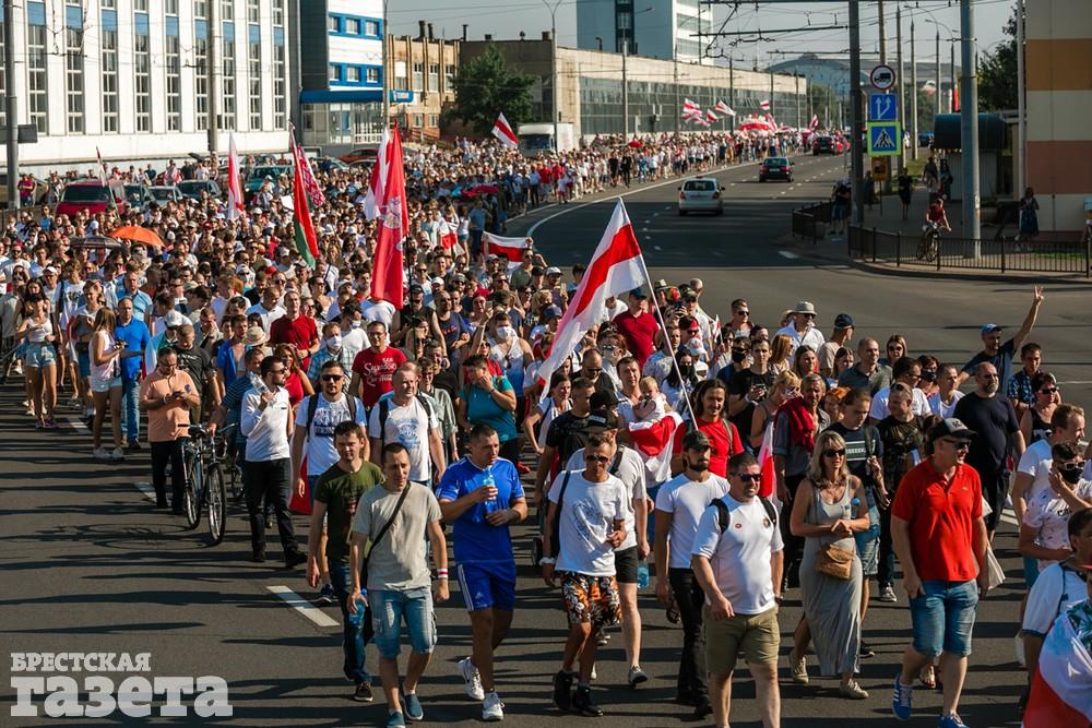 На акции протеста в Бресте 30 августа 2020 года. Фото: BGmedia
