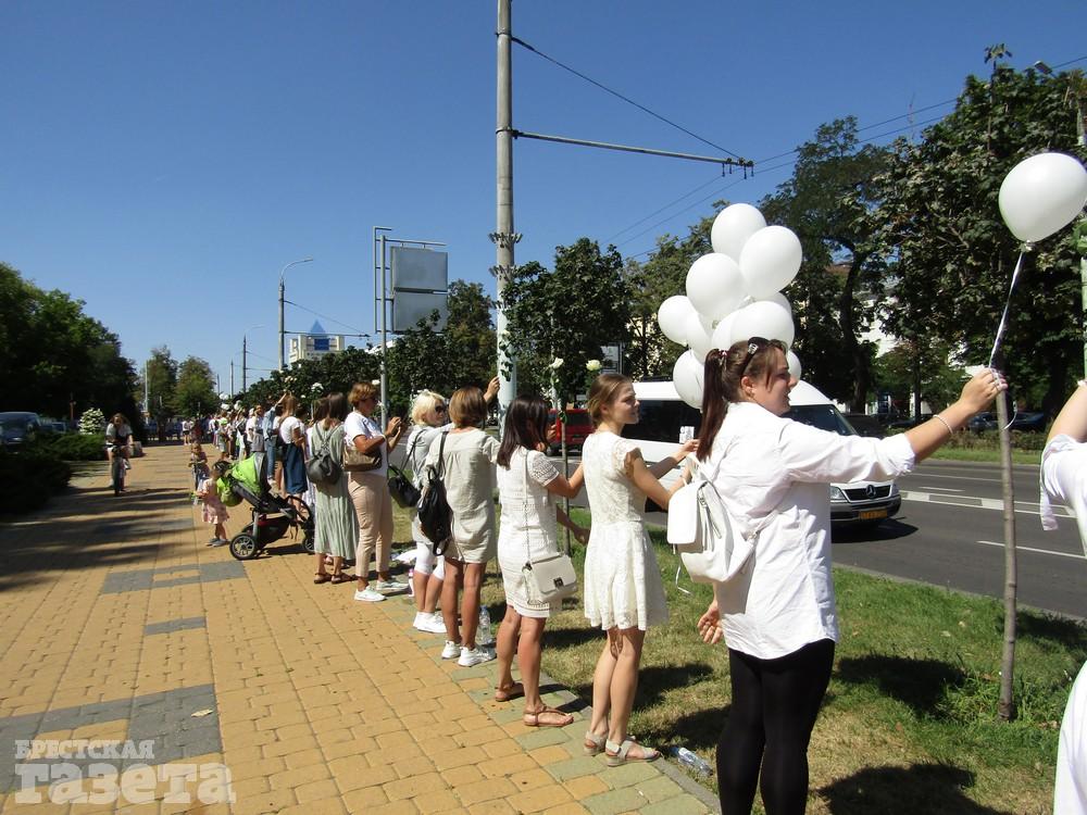 Цепь солидарности в Бресте 13 августа 2020 года