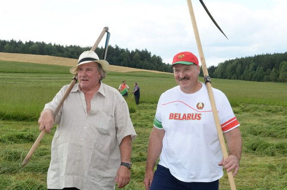 Депардье в гостях у Лукашенко.