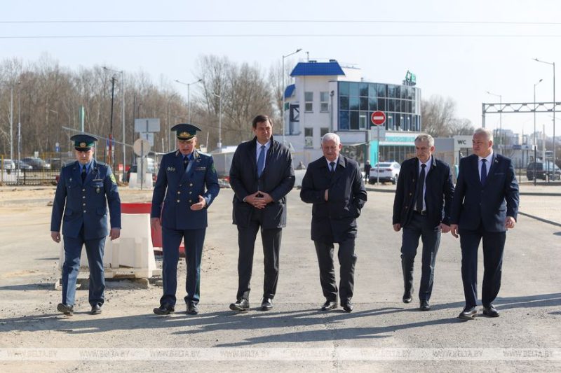 Чиновники в пункте пропуска «Брест» 19 марта 2026 года