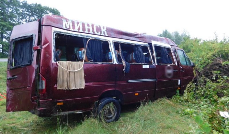 Маршрутка, которая попала в ДТП в июле 2025 года. Фото: СК